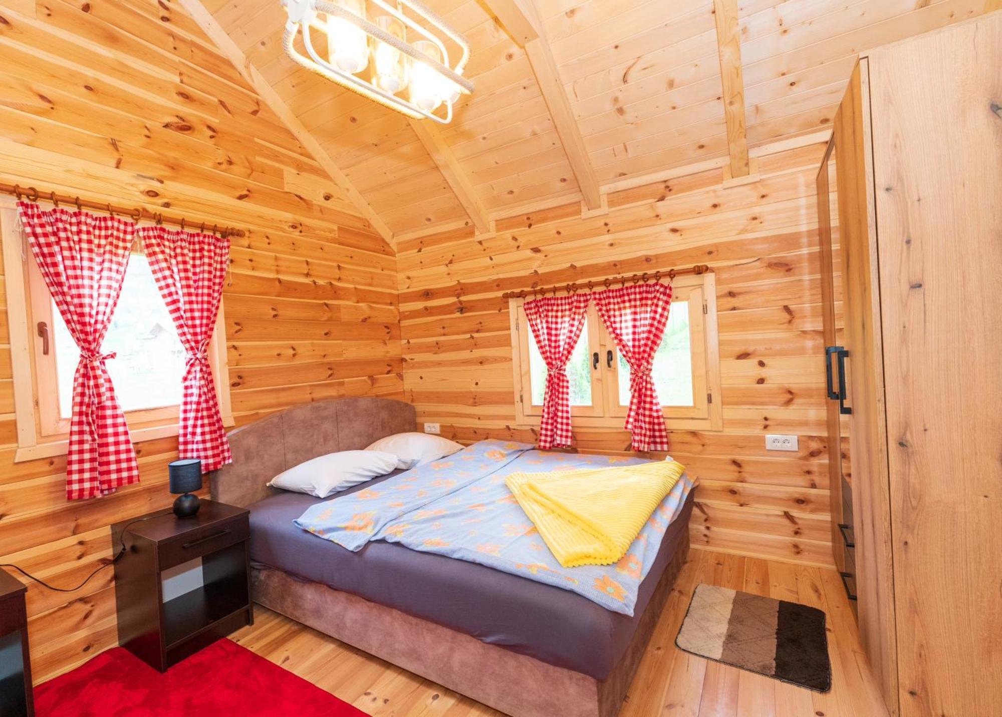 Salerno Camp Villa Plav Exteriör bild
